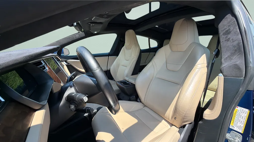 2016 Tesla Model S 90D - Photo 24