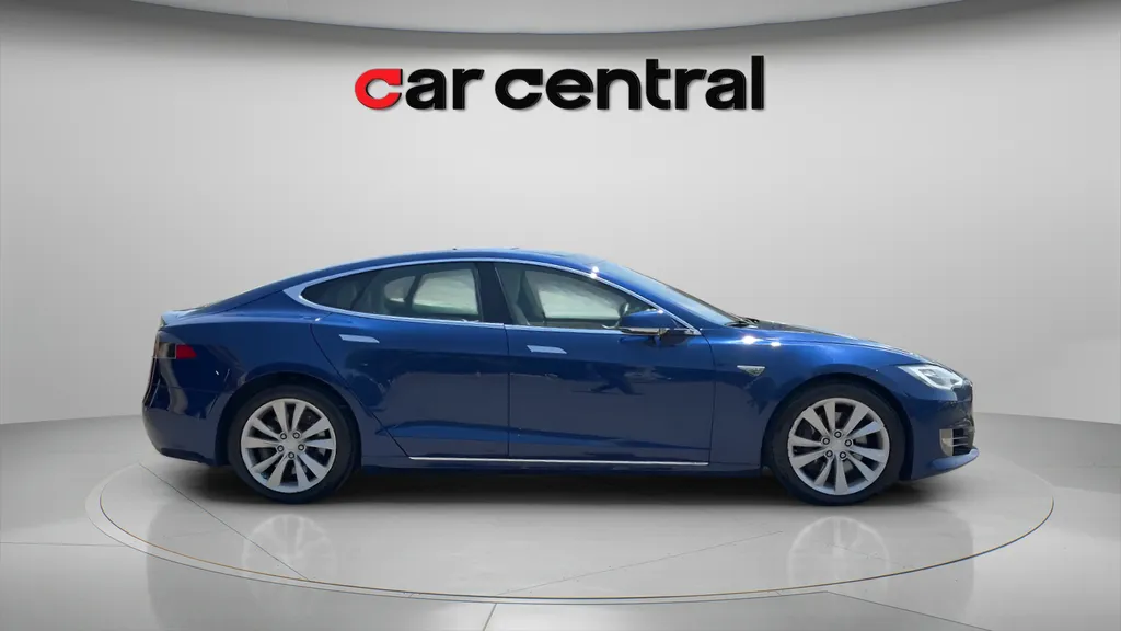 2016 Tesla Model S 90D - Photo 7