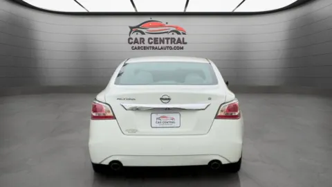 More photos of 2015 Nissan Altima 2.5 S at Car Central Wallingford, CT