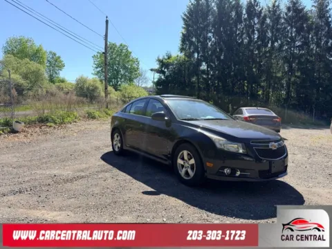 Black 2013 Chevrolet Cruze 1LT for sale in Wallingford, CT