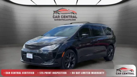 Black 2018 Chrysler Pacifica Touring L Plus for sale in Wallingford, CT