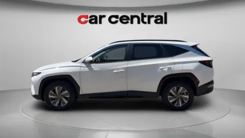 Photos of 2022 Hyundai Tucson Hybrid Blue for sale in Wallingford, CT at Car Central Wallingford
