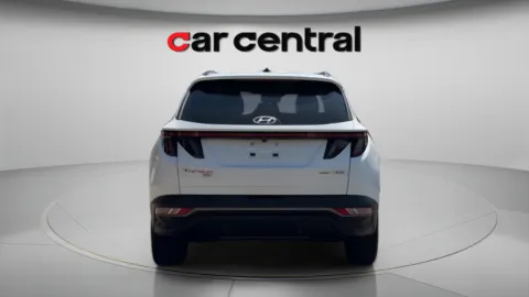 More photos of 2022 Hyundai Tucson Hybrid Blue at Car Central Wallingford, CT