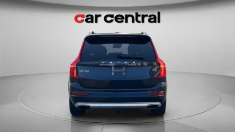 More photos of 2019 Volvo XC90 T6 Momentum at Car Central Wallingford, CT