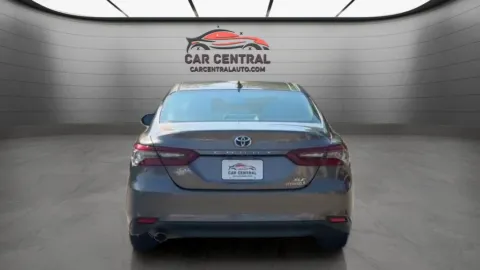 More photos of 2021 Toyota Camry Hybrid XLE at Car Central Wallingford, CT