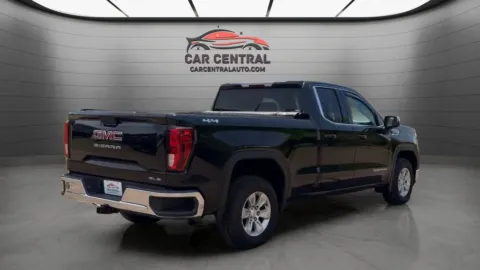 More photos of 2019 GMC Sierra 1500 SLE at Car Central Wallingford, CT