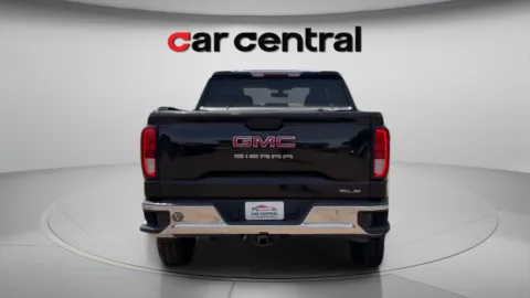 More photos of 2019 GMC Sierra 1500 SLE at Car Central Wallingford, CT