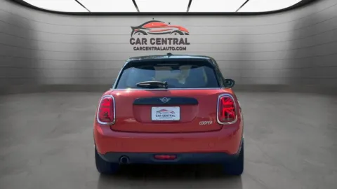 More photos of 2020 MINI Cooper Signature at Car Central Wallingford, CT