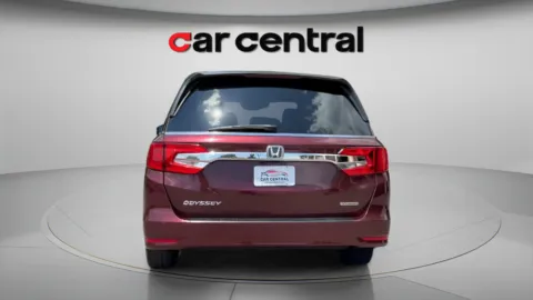 More photos of 2019 Honda Odyssey Touring at Car Central Wallingford, CT