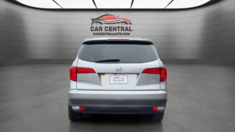 More photos of 2016 Honda Pilot EX-L at Car Central Wallingford, CT