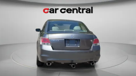More photos of 2009 Honda Accord EX-L at Car Central Wallingford, CT