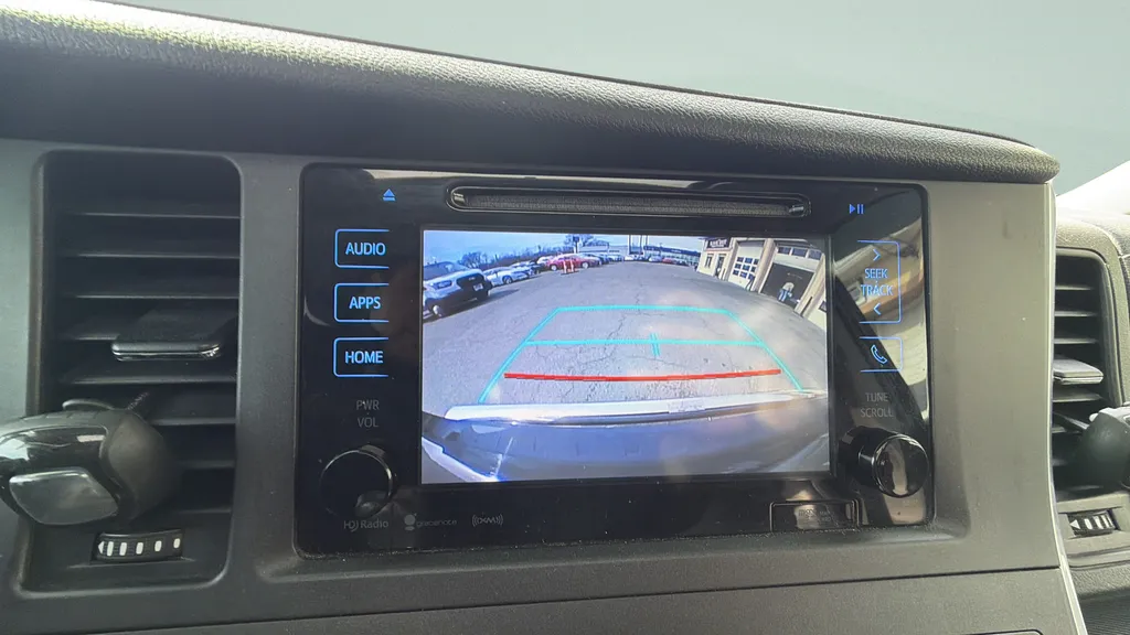 2017 Toyota Sienna SE Premium - Photo 22