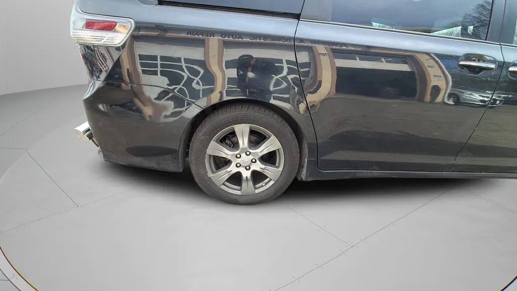 2017 Toyota Sienna SE Premium - Photo 31