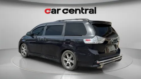 Another view of 2017 Toyota Sienna SE Premium for sale in Wallingford, CT at Car Central Wallingford