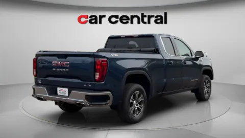 More photos of 2019 GMC Sierra 1500 SLE at Car Central Wallingford, CT