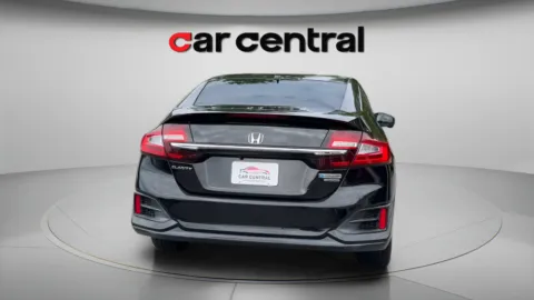 More photos of 2018 Honda Clarity Plug-In Hybrid Touring at Car Central Wallingford, CT