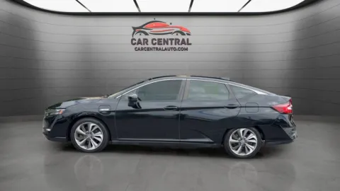 Photos of 2018 Honda Clarity Plug-In Hybrid Touring for sale in Wallingford, CT at Car Central Wallingford