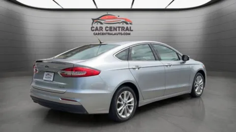 More photos of 2020 Ford Fusion Energi Titanium at Car Central Wallingford, CT