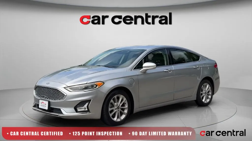 2020 Ford Fusion Plug-In Hybrid Titanium's photo