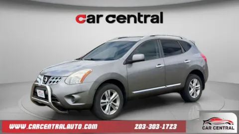 Gray 2013 Nissan Rogue SV for sale in Wallingford, CT