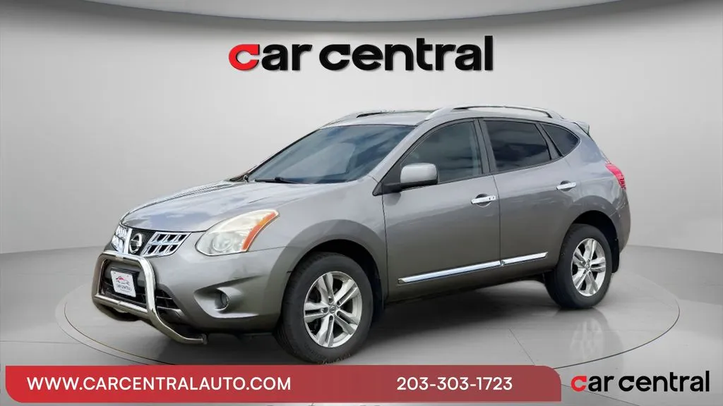 2013 Nissan Rogue SV for sale in Wallingford, CT