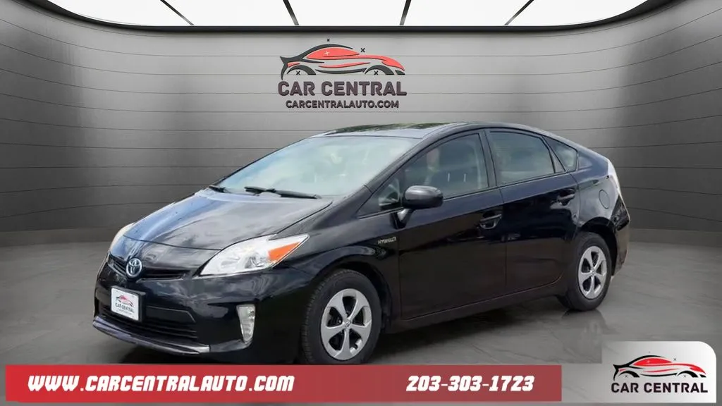 2012 Toyota Prius Three's photo
