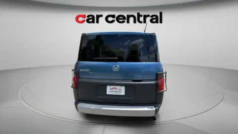 More photos of 2008 Honda Element LX at Car Central Wallingford, CT