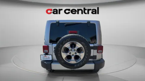More photos of 2018 Jeep Wrangler JK Sahara at Car Central Wallingford, CT