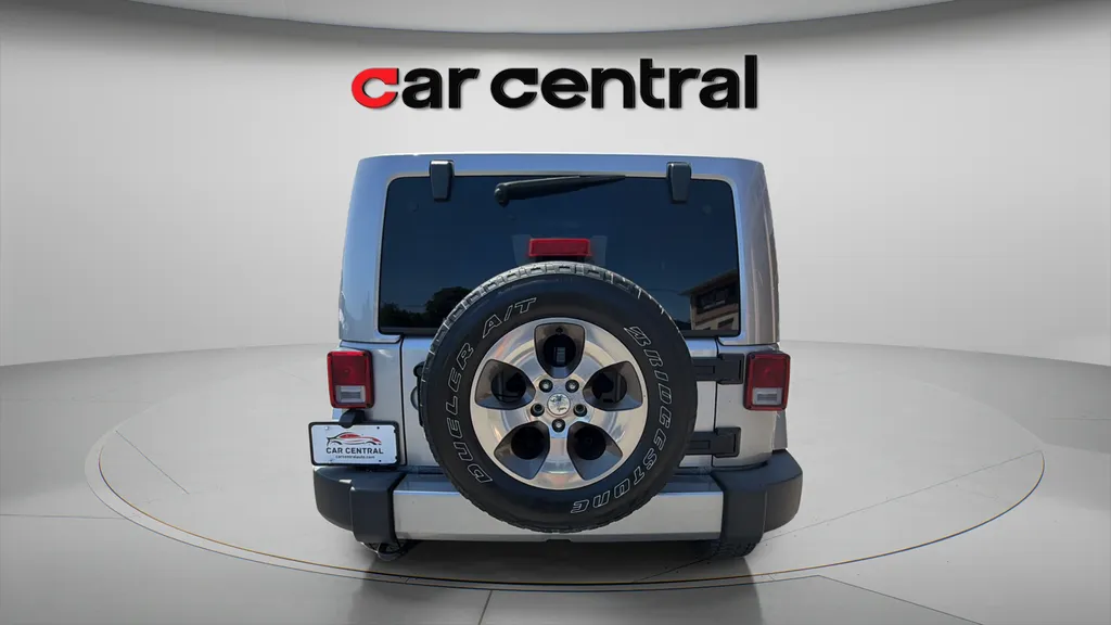 More photos of 2018 Jeep Wrangler JK Sahara at Car Central Wallingford, CT