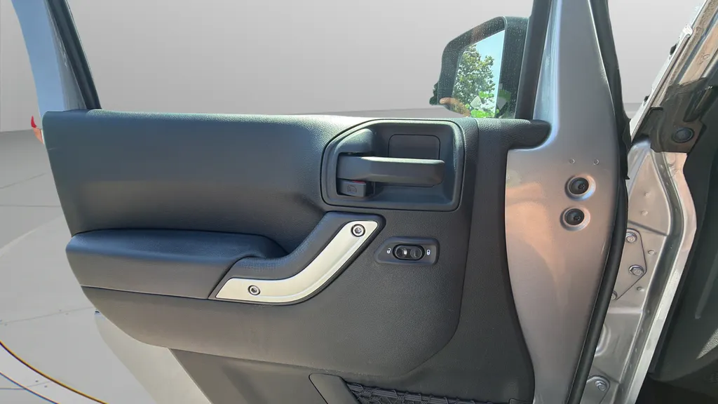 2018 Jeep Wrangler JK Sahara - Photo 22