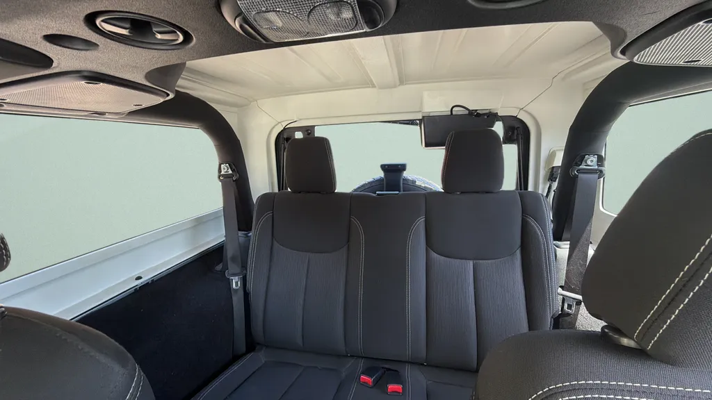 2018 Jeep Wrangler JK Sahara - Photo 26