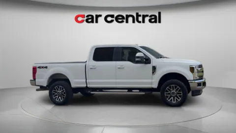 More photos of 2019 Ford F-250SD Lariat at Car Central Wallingford, CT