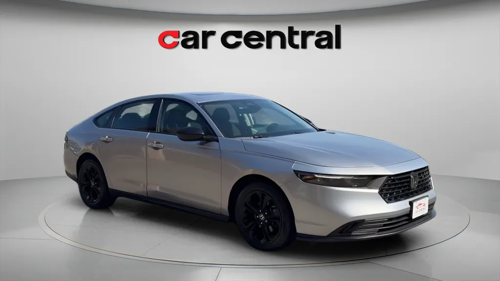 2025 Honda Accord SE - Photo 8