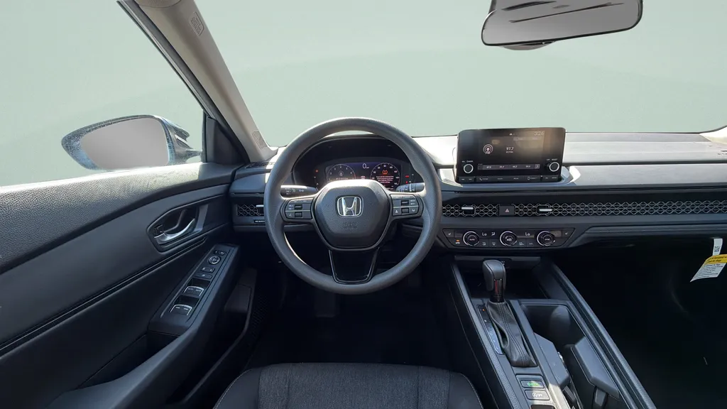 2025 Honda Accord SE - Photo 12
