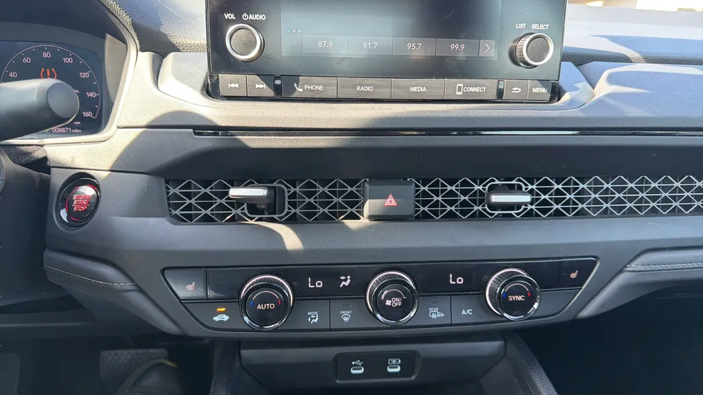 2025 Honda Accord SE - Photo 16