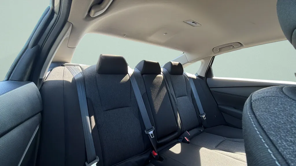 2025 Honda Accord SE - Photo 28