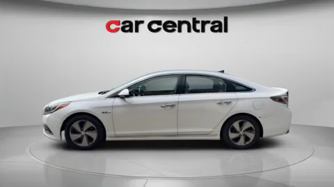 Photos of 2017 Hyundai Sonata Hybrid Limited for sale in Wallingford, CT at Car Central Wallingford