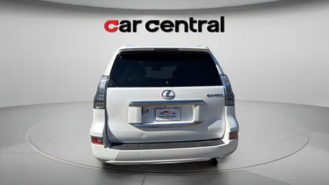 More photos of 2017 Lexus GX 460 at Car Central Wallingford, CT