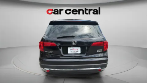 More photos of 2016 Honda Pilot Touring at Car Central Wallingford, CT