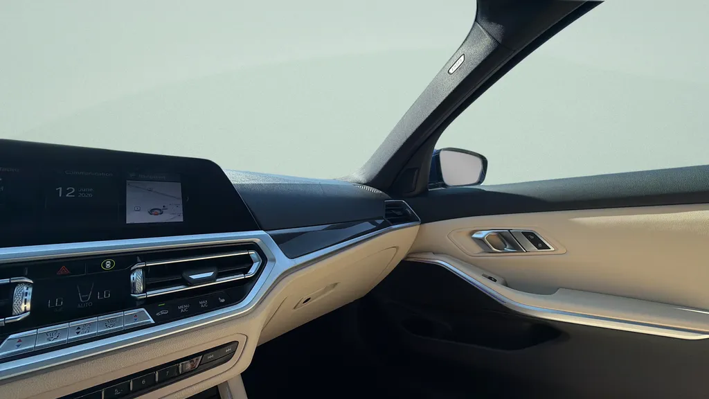 2020 BMW 3 Series 330i - Photo 14
