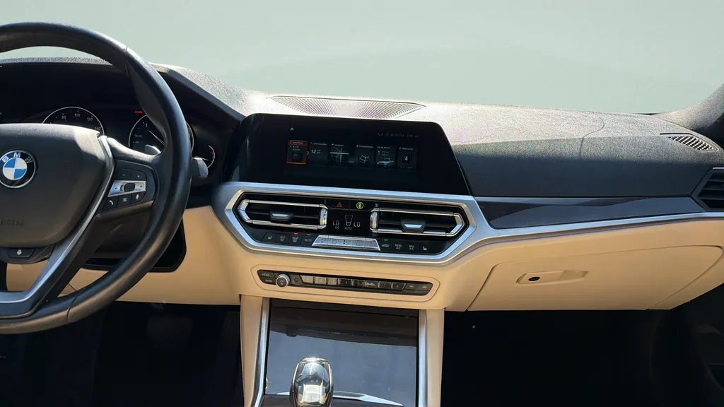 2020 BMW 3 Series 330i - Photo 11