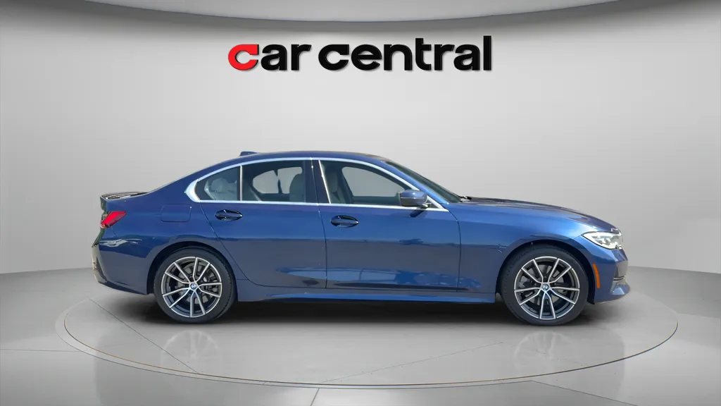 2020 BMW 3 Series 330i - Photo 6