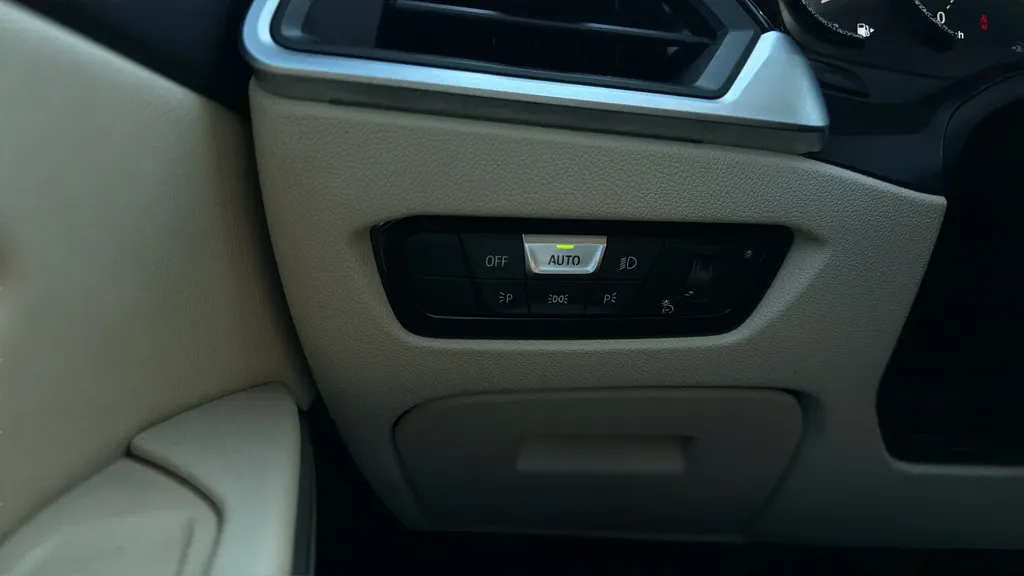2020 BMW 3 Series 330i - Photo 21