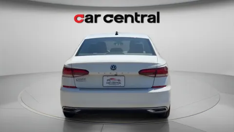 More photos of 2021 Volkswagen Passat 2.0T SE at Car Central Wallingford, CT