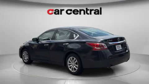 More photos of 2013 Nissan Altima 2.5 S at Car Central Wallingford, CT