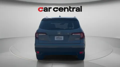 More photos of 2022 Honda Pilot Sport at Car Central Wallingford, CT
