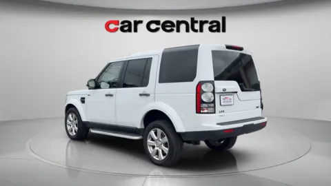 Another view of 2016 Land Rover LR4 HSE for sale in Wallingford, CT at Car Central Wallingford