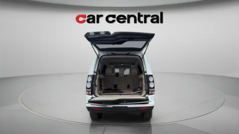 More photos of 2016 Land Rover LR4 HSE at Car Central Wallingford, CT