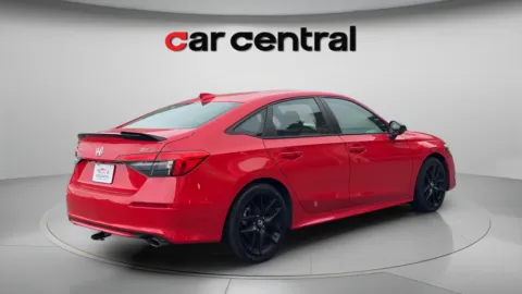 More photos of 2024 Honda Civic Si at Car Central Wallingford, CT