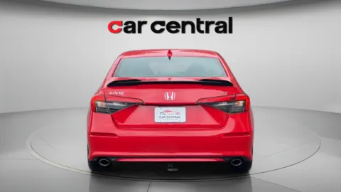 More photos of 2024 Honda Civic Si at Car Central Wallingford, CT